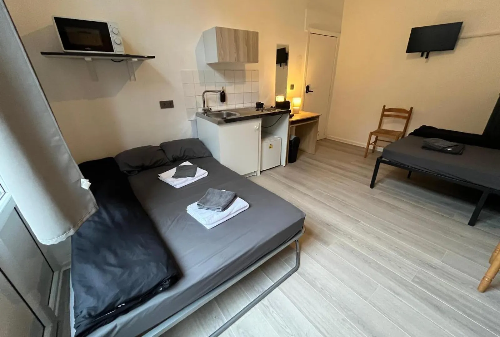European District Hostel Brüsszel